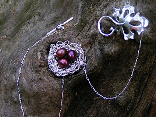 Bridal Nest with Maple Leaf Clasp